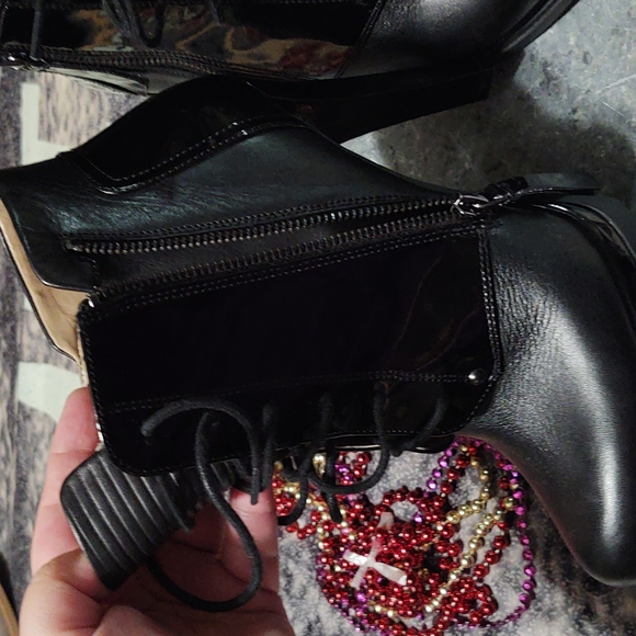 Neiman Marcus Sabelle Vegan Leather Platform High Heeled Boots 9 - Picture 3 of 12